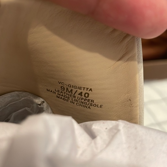 Vince Camuto White Ankle Boots size 9 - Picture 4 of 6